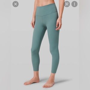 NWT Lululemon winder under leggings
